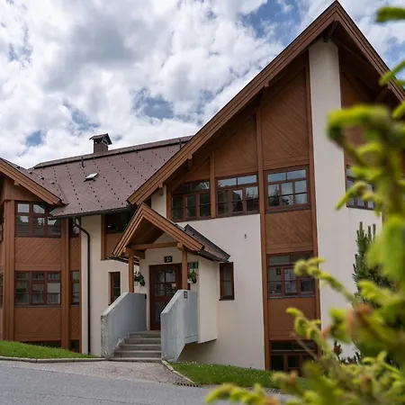 In Gerlitzen With Panoramic Views Appartement Deutschberg